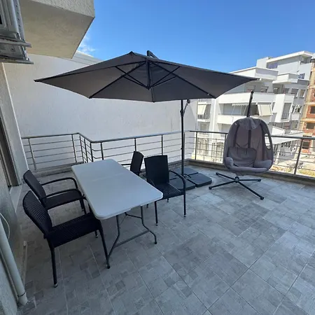 Junik Apartamento *